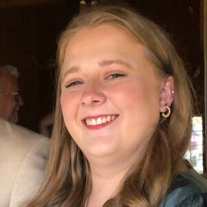 Meet your Posher, Liz